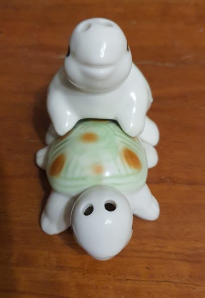 Shagging Turtles Salt N Pepper shakers